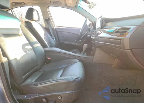 2006 BMW 530 Xi z USA, uszkodzony, nr VIN WBANF73546CG65690